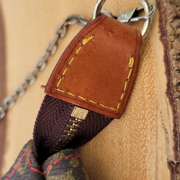 louis vuitton takashi murakami cherry pochette - Picture 14 of 14